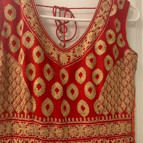 Red Classy Designer gown suit dress - Picture 5 of 6